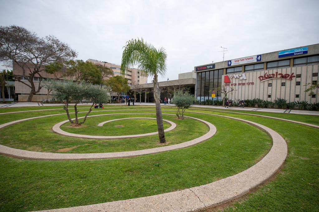 Apropo Hotel Ramat Gan Esterno foto